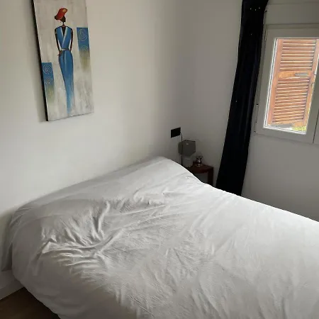 Apartamento Denia, 2 Dormitorios, 5 Personas - Es-262-49 * Denia